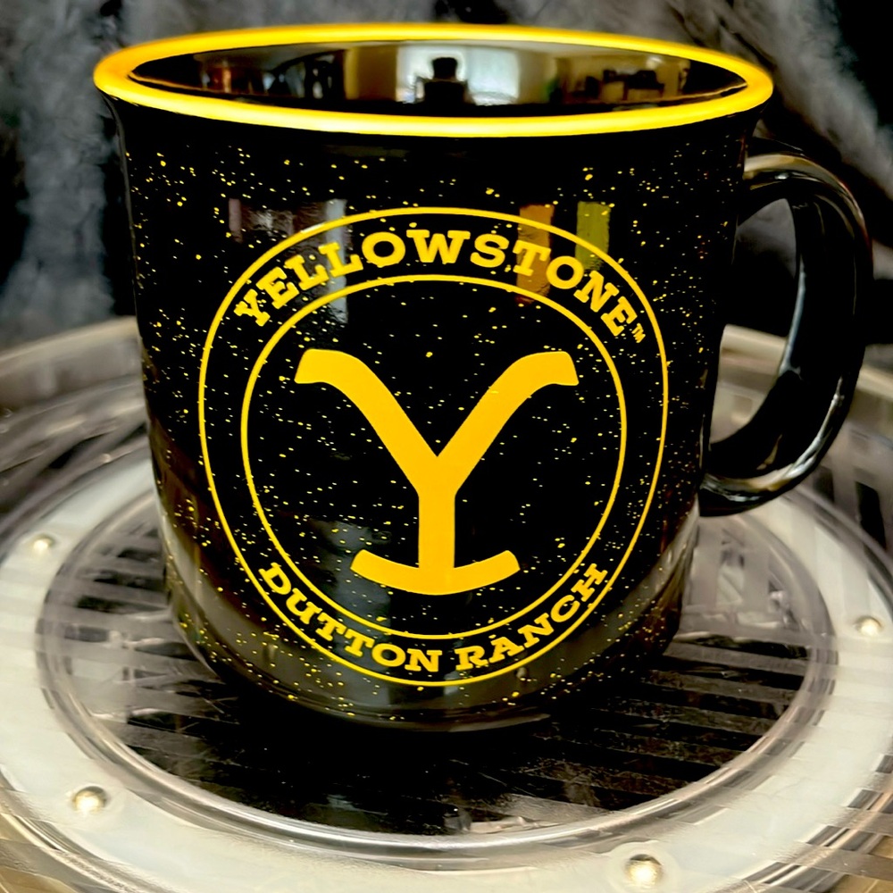 Yellowstone 20 oz coffee cup yellow/black New